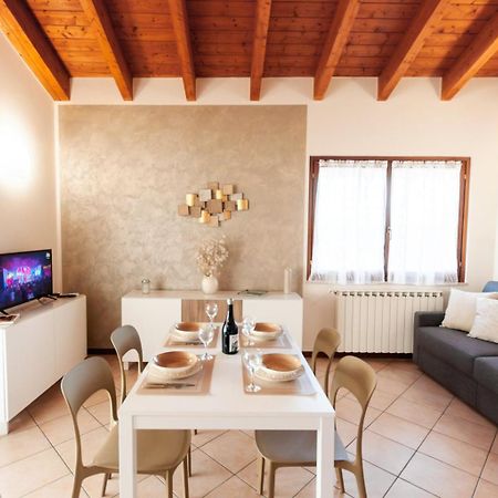 Dora'S Apartment Desenzano del Garda Kültér fotó