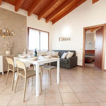 Dora'S Apartment Desenzano del Garda Kültér fotó